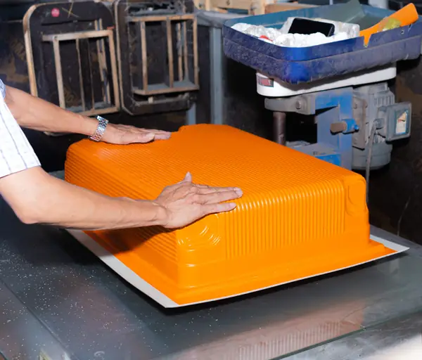 Hình ảnh thực tế xưởng sản xuất vali Ino Store 18