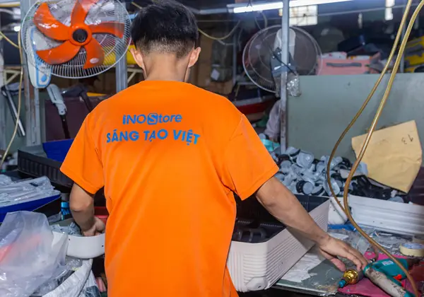 Hình ảnh thực tế xưởng sản xuất vali Ino Store 28