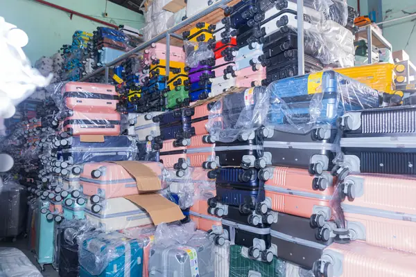 Hình ảnh thực tế xưởng sản xuất vali Ino Store 48