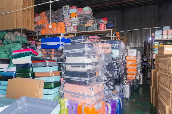 Hình ảnh thực tế xưởng sản xuất vali Ino Store 49