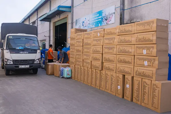 Hình ảnh thực tế xưởng sản xuất vali Ino Store 55