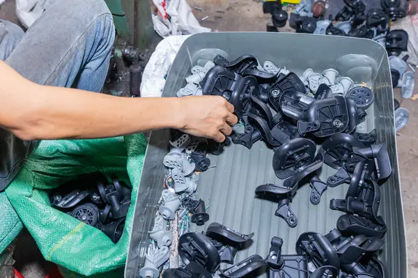 Hình ảnh thực tế xưởng sản xuất vali Ino Store 61