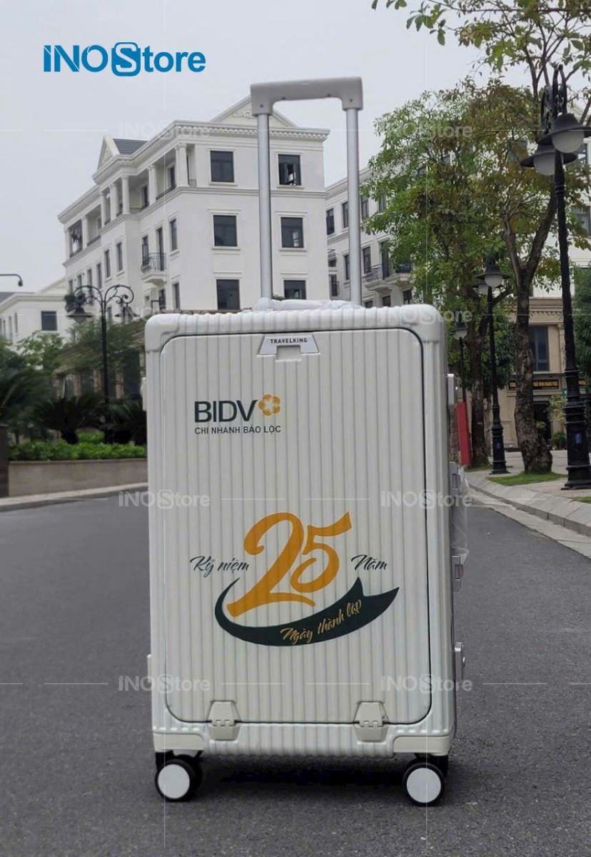 Tìm hiểu kích thước vali 24 inch có xách tay lên máy bay được không?