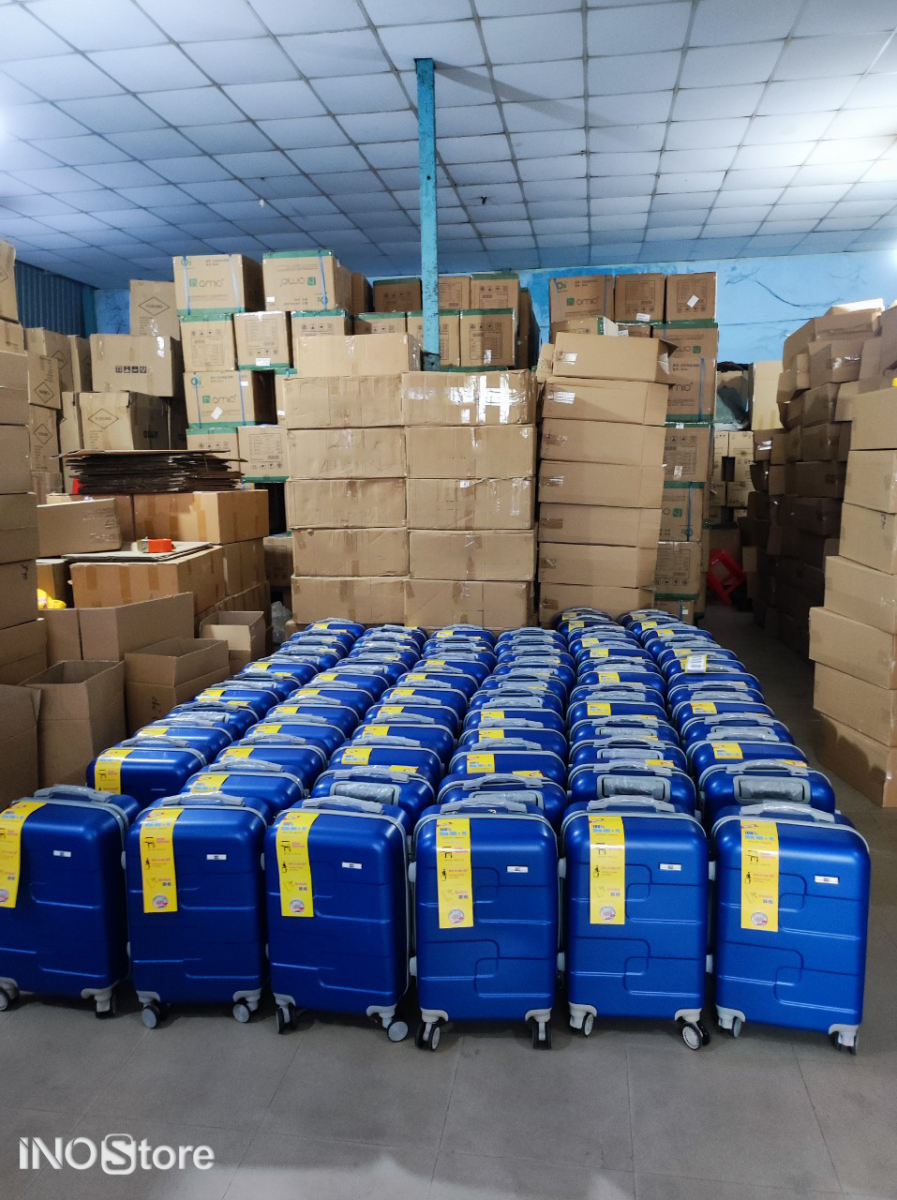 Đặt hàng vali kéo du lịch bền đẹp chất lượng quà tặng cuối năm