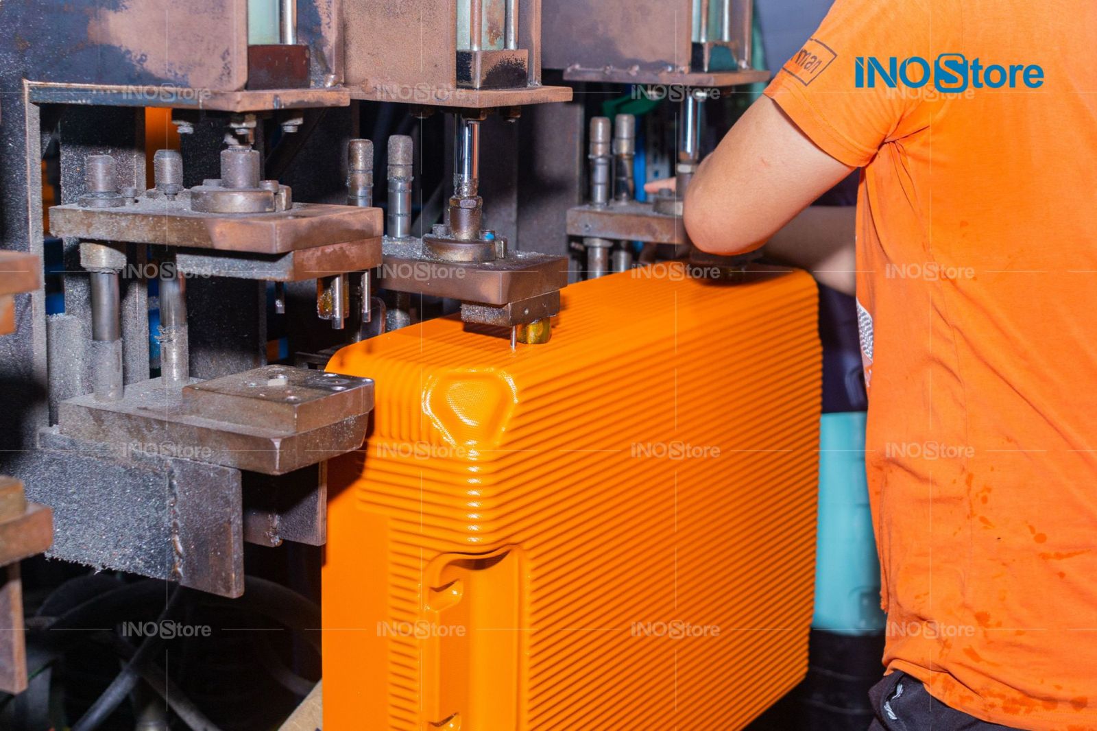 Khám phá quy trình sản xuất vali xưởng InoStore đạt chuẩn chất lượng